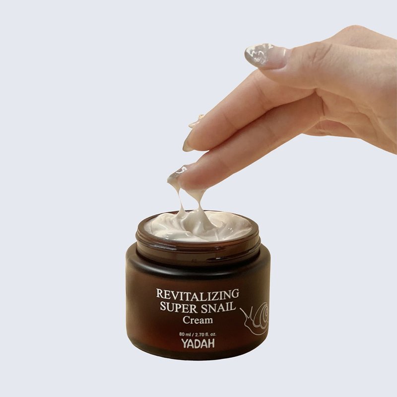 Yadah Revitalizing Super Snail Cream – veido kremas su sraigių sekretu