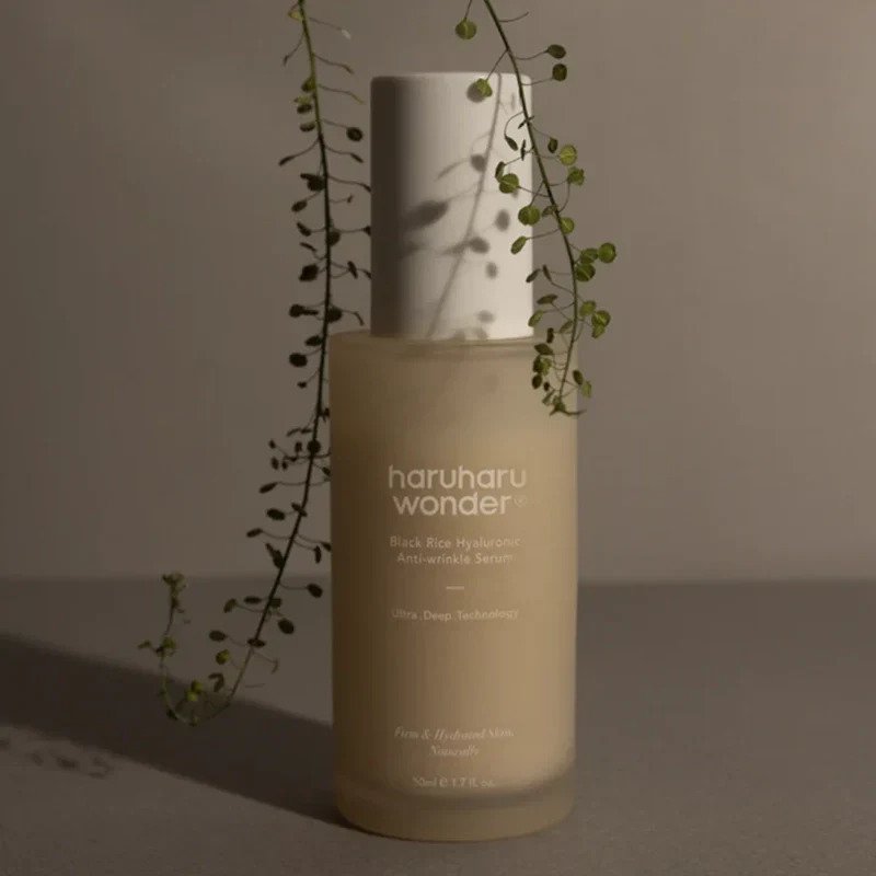 Veido serumas su fermentuotais juodaisiais ryžiais haruharu Wonder Black Rice Hyaluronic Anti-Wrinkle Serum 1