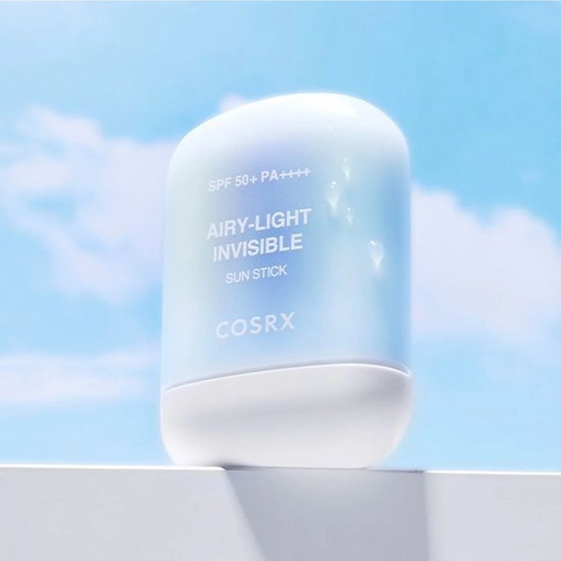 CosRX Airy Light Invisible Sun Stick SPF50+ PA++++ – apsauginis pieštukas nuo saulės 1