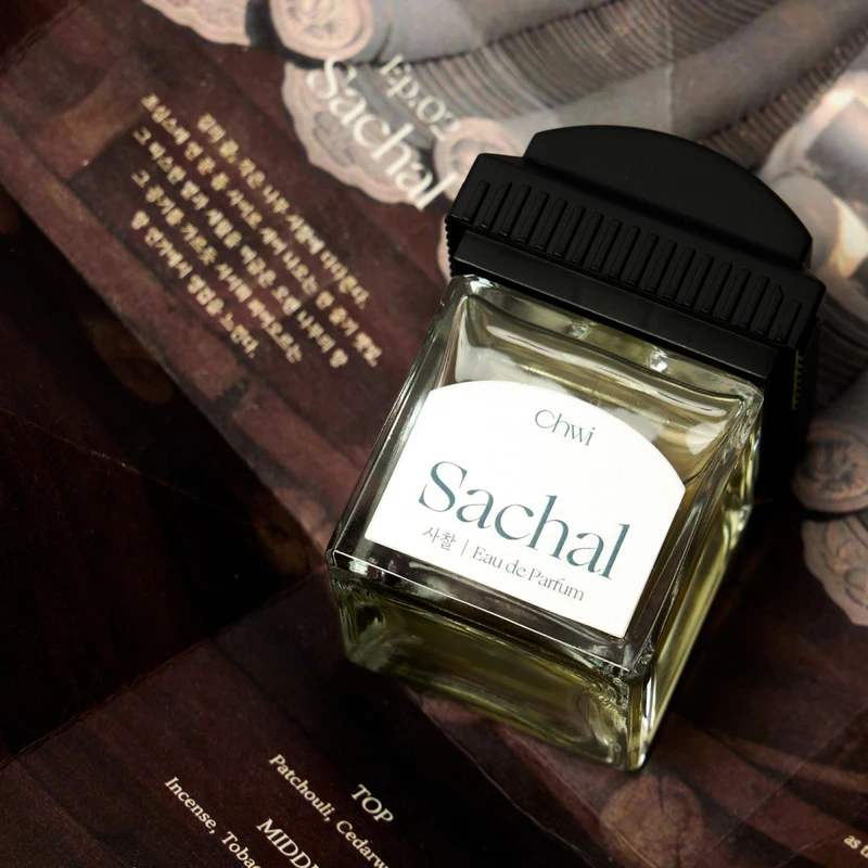 Chwi Sachal Eau De Parfum Small Wooden Temple – kvepalai su medienos ir smilkalų aromatu 1