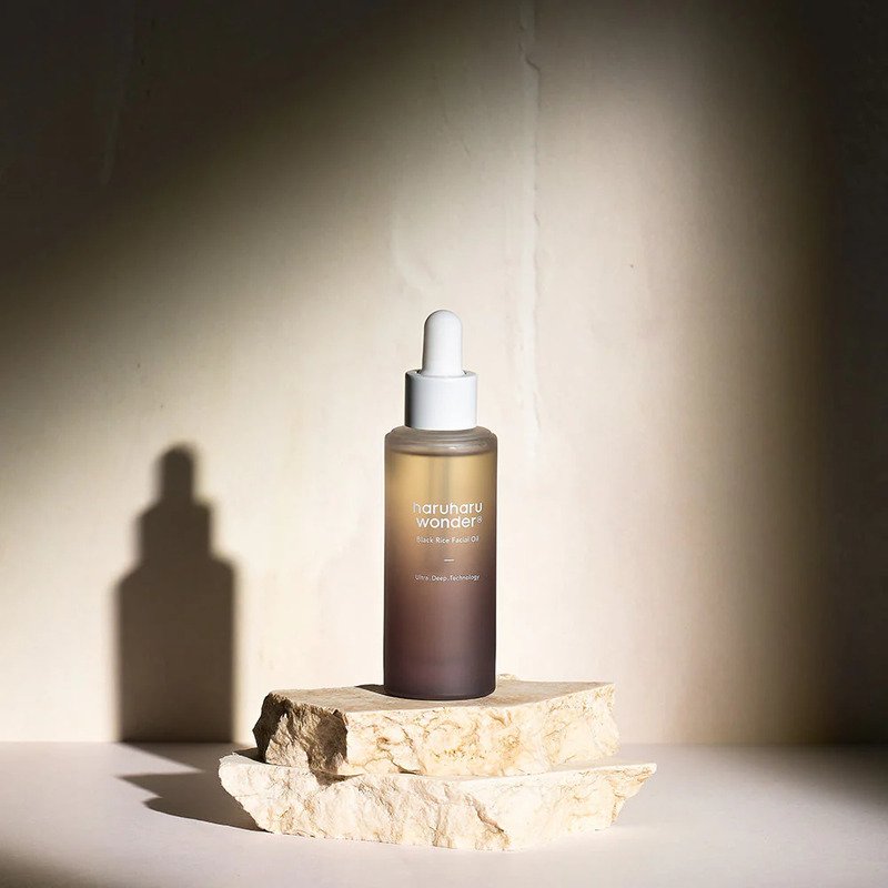 Veido aliejus su fermentuotais juodaisiais ryžiais haruharu Wonder Black Rice Facial Oil 1