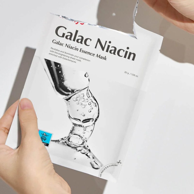 manyo Galac Niacin Essence Mask – šviesinamoji veido kaukė 3