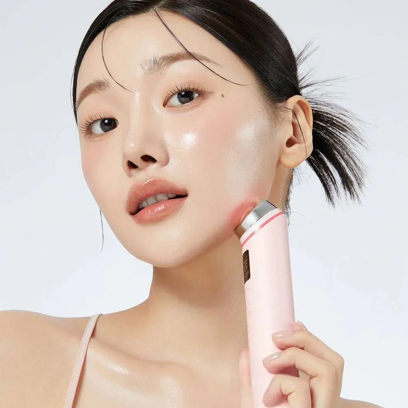 medicube AGE-R Booster Pro Pink – veido odos priežiūros aparatas